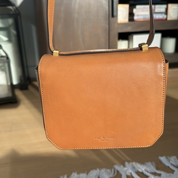 Rag & Bone “Max” Crossbody in Tan Leather - Current Season Retails for $450 - Picture 4 of 6